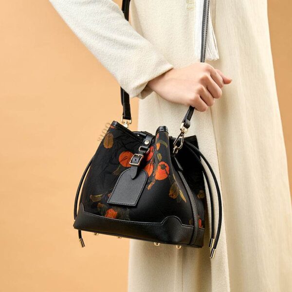 2_祥雲舎_シルク_レザー_プリント_柿_バケツバッグ_YS220680 2_Xiangyunsha_Silk_Leather_Printed_Persimmon_Bucket_Bag_YS220680