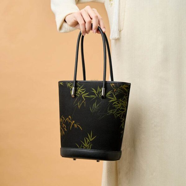 3_祥雲舎_シルク_バンブープリント_クロスボディ_バケットバッグ_P110608 3_Xiangyunsha_Silk_Bamboo_Print_Crossbody_Bucket_Bag_P110608