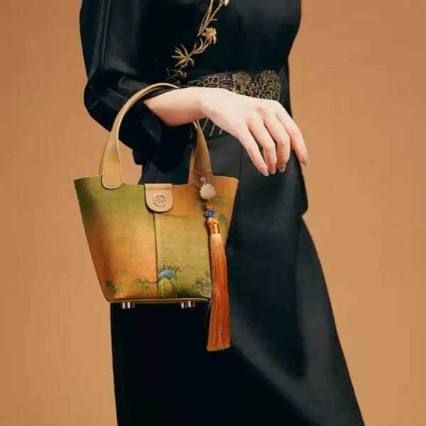 5_桑の実_シルク_伝統的_中国_絵画_バスケット_バッグ_-_中文 5_Mulberry_Silk_Traditional_Chinese_Painting_Basket_Bag_-_SinoCultural