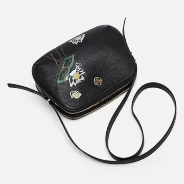 エンブロイダリー_レザー_ブラック_ロータス_ショルダーバッグ_-_SinoCultural-2470549 Embroidery_Leather_Black_Lotus_Shoulder_Bag_-_SinoCultural-2470549