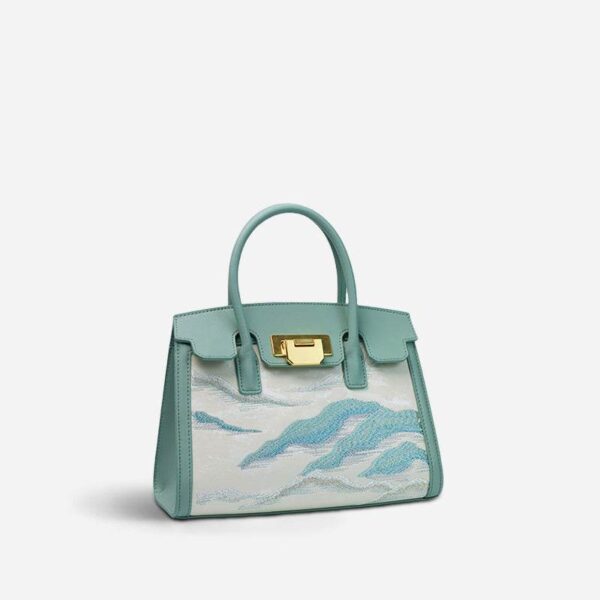 刺繍_レザー_エレガント_クロスボディ_ハンドバッグ_クラウド_マウンテン_P120659-1_01 Embroidery_Leather_Elegant_Crossbody_Handbag_Cloud_Mountain_P120659-1_01