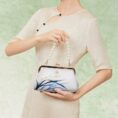 Embroidery_Leather_Pearl_Chain_Kiss_Lock_Clutch_Handbag_Orchid-P220063_2