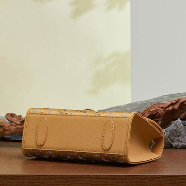 Song_Brocade_Silk_Bamboo_Handle_Handabag_-_SinoCultural-2483729 Song_Brocade_Silk_Bamboo_Handle_Handabag_-_SinoCultural-2483729