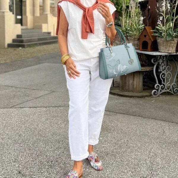 マグノリア・クロスボディ・トート・フロントショルダー・キャリー・ブルーモデル magnolia-crossbody-tote-front-shoulder-carry-blue-model